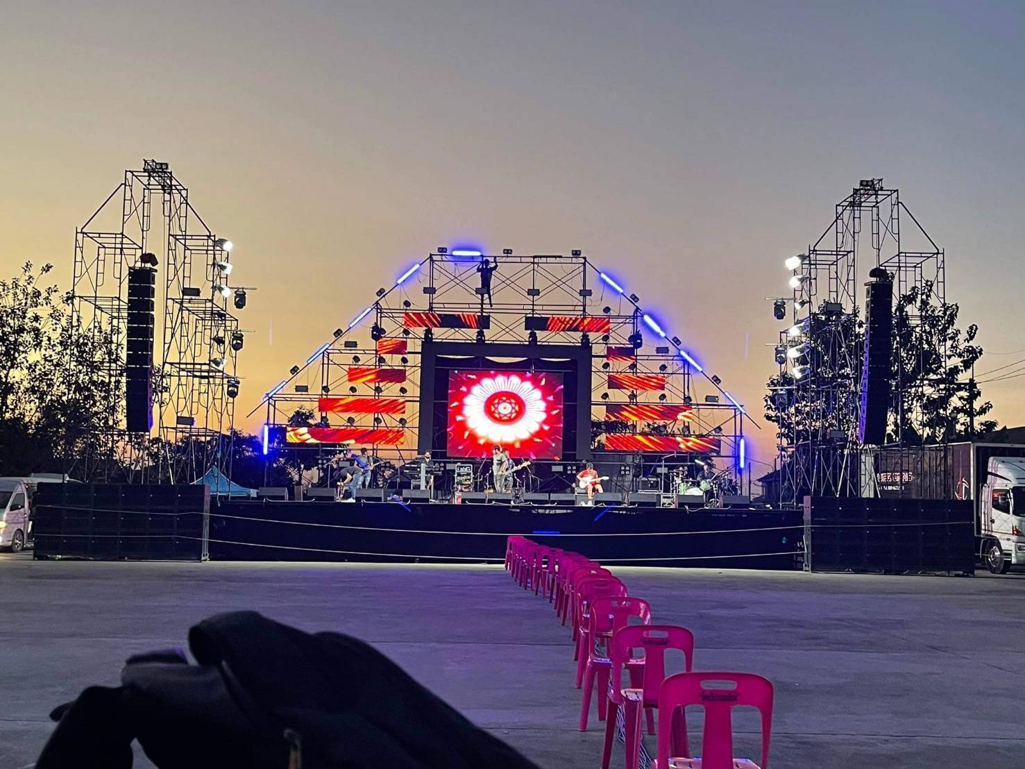 เครื่องเสียง แสง สี เวที โครงสร้างทรัส